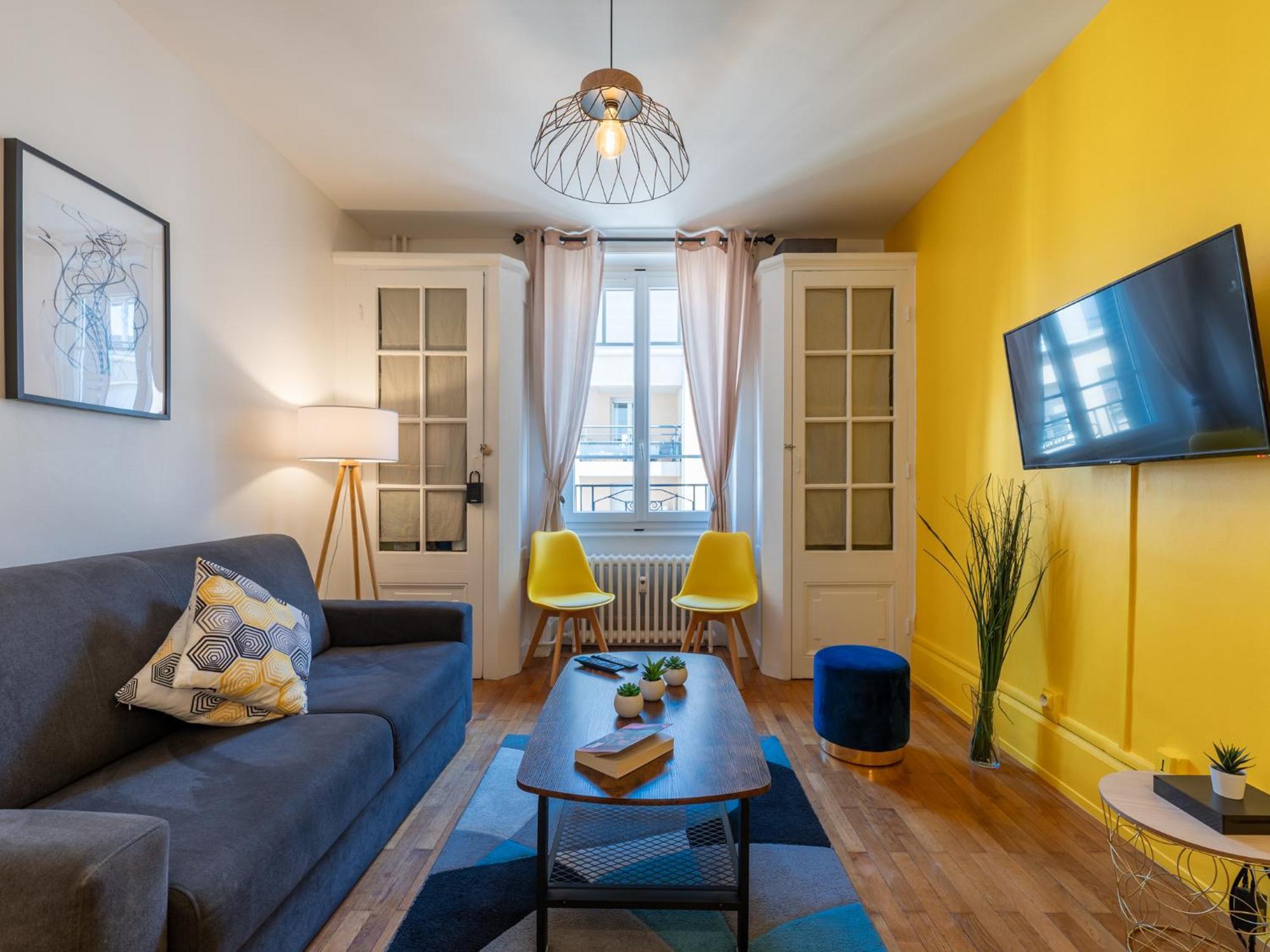 Le Dedieu - Hypercentre Garage Gratuit Wifi Netflix Amazon Prime Villeurbanne Luaran gambar